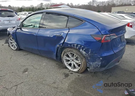 2024 Tesla Model Y z USA, uszkodzony, nr VIN 7SAYGDEE0RA265588